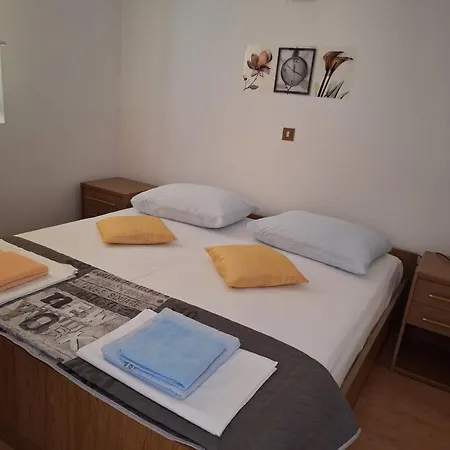 Apartment With A Parking Space - Donja, Rab - 15999 *
