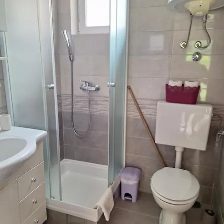 With A Parking Space - Donja, Rab - 15999 Apartment Supetarska Draga