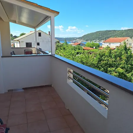 Apartment With Parking Space - Donja, Rab - 15999 *