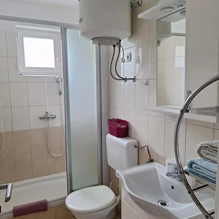 With Parking Space - Donja, Rab - 15999 Apartment Supetarska Draga