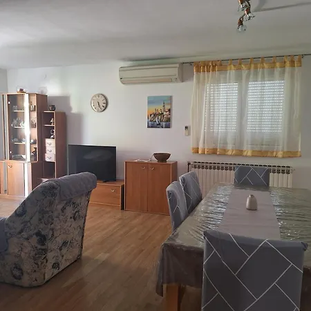 Apartment With Parking Space - Donja, Rab - 15999